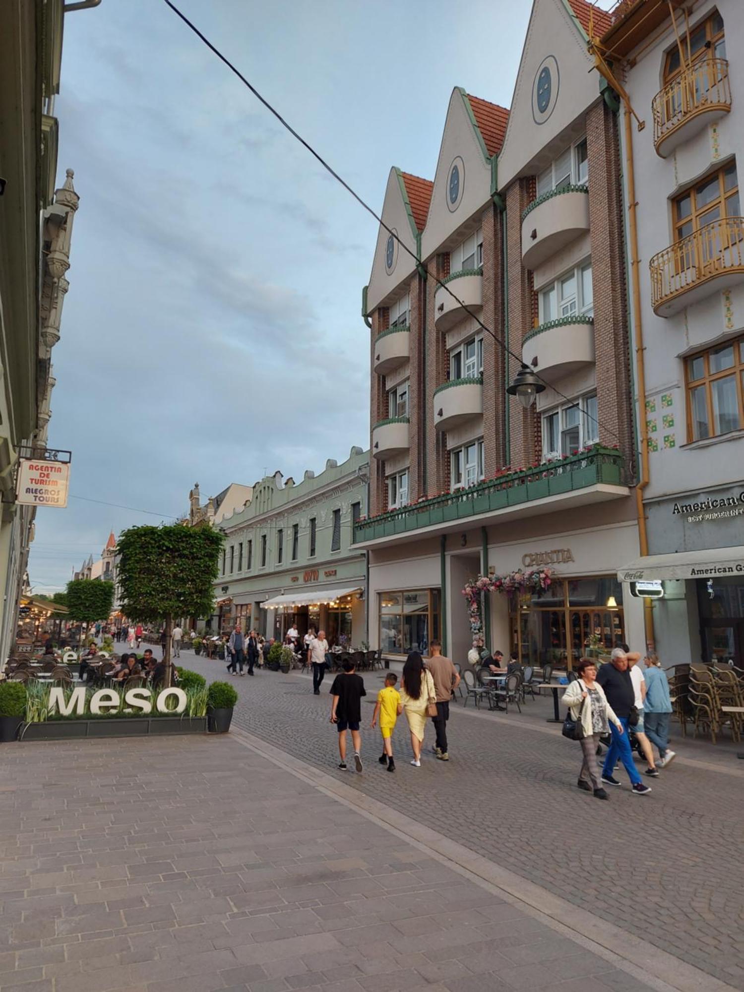 Darris Apartament Ultracentral Oradea Exterior foto